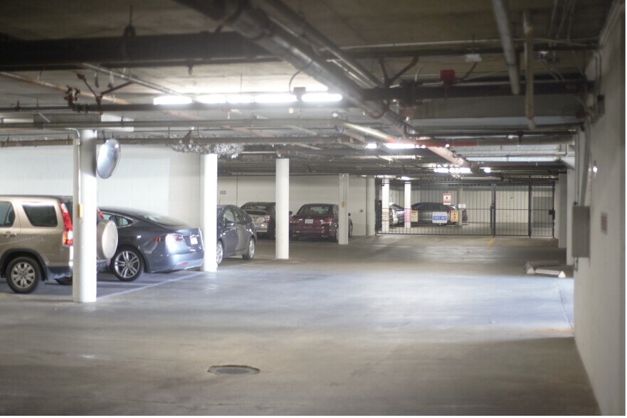 More Photos Of 2421-2431 Park Blvd, Palo Alto Medical For Sale