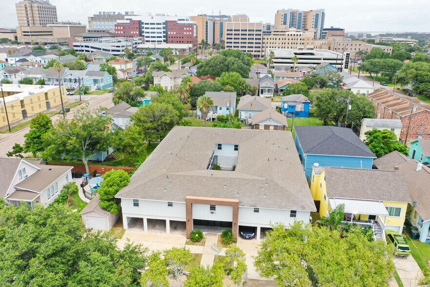 More Photos Of 712 Ball St, Galveston Apartments For Sale