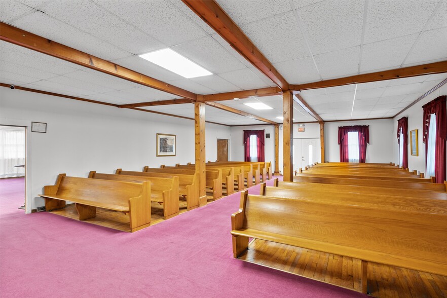 More Photos Of 1401 S Fant St, Anderson Funeral Home For Sale