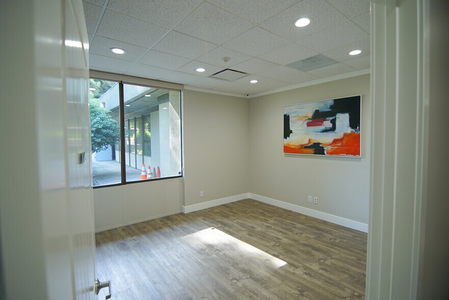 More Photos Of 6345 Auburn Blvd, Citrus Heights Office For Lease