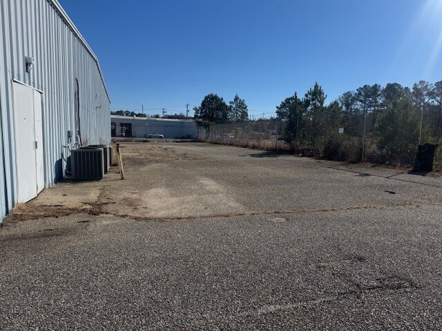 More Photos Of 1041 Highway 280/431 Byp, Phenix City Light Distribution For Lease