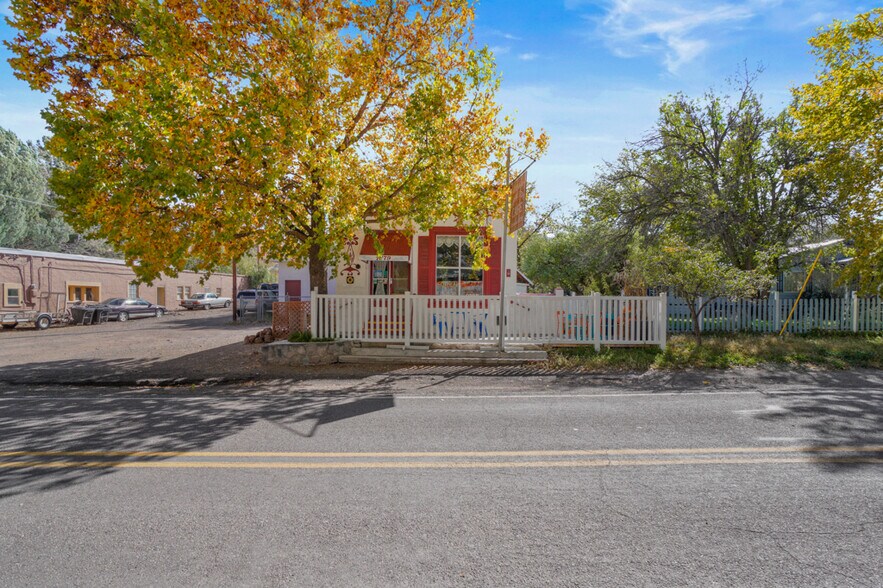 More Photos Of 10697 Highway 152, Hillsboro Storefront Retail Residential For Sale