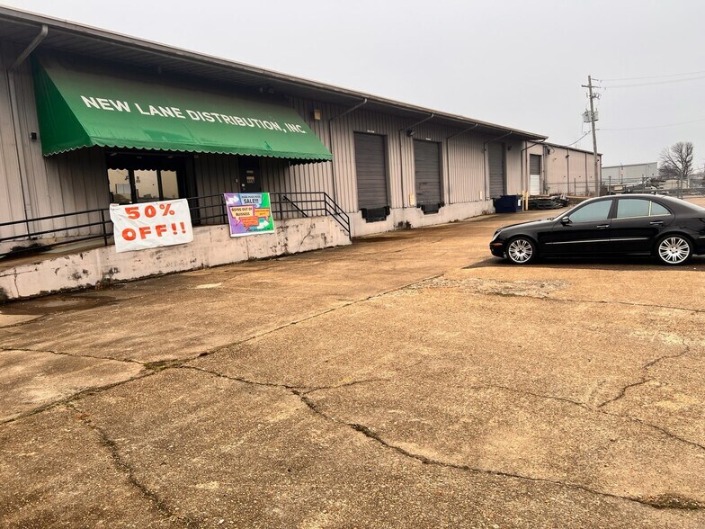Primary Photo Of 4067 New Getwell Rd, Memphis Manufacturing For Sale