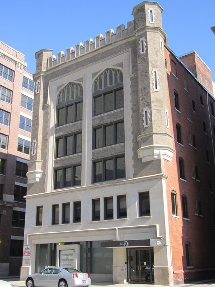More Photos Of 230 E Ohio St, Indianapolis Office For Sale