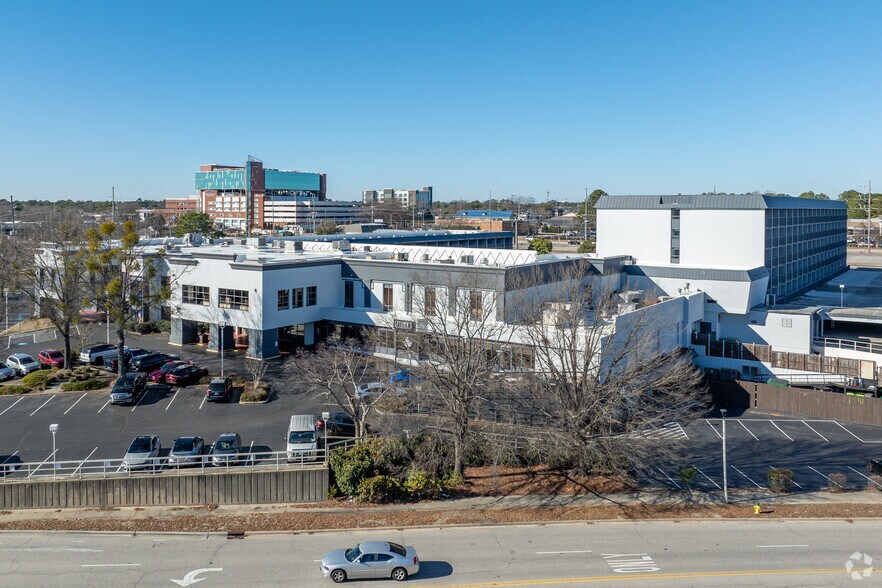 More Photos Of 1707 Owen Dr, Fayetteville Apartments For Lease