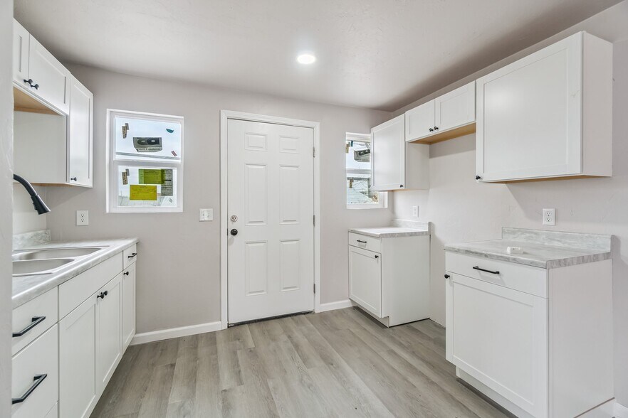 More Photos Of 740 Deans Row Ave, Norman Apartments For Sale