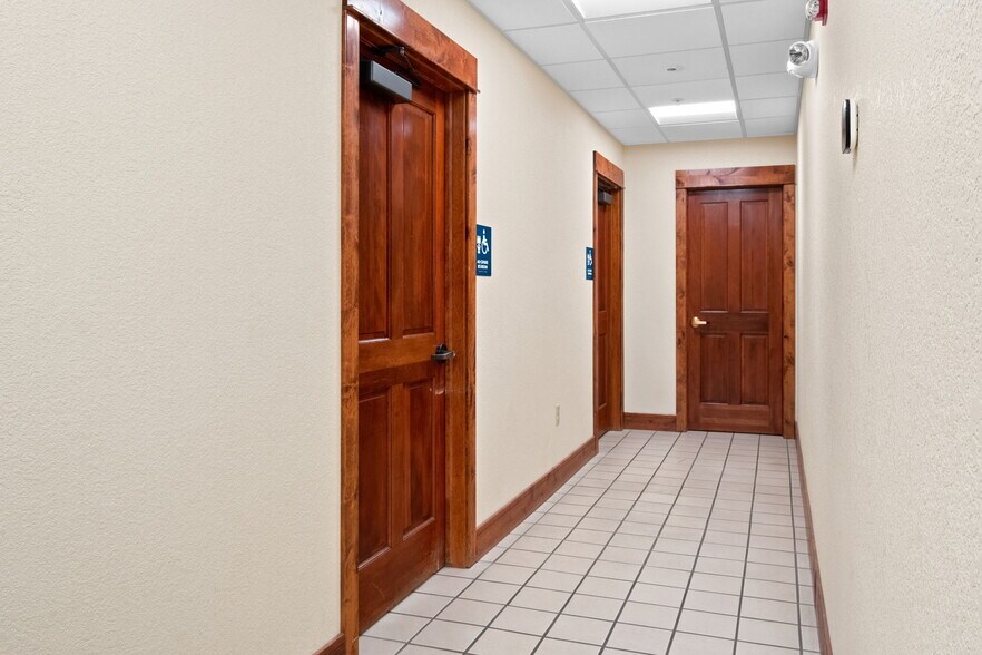 More Photos Of 230 Cherry St, Fort Collins Office For Sale