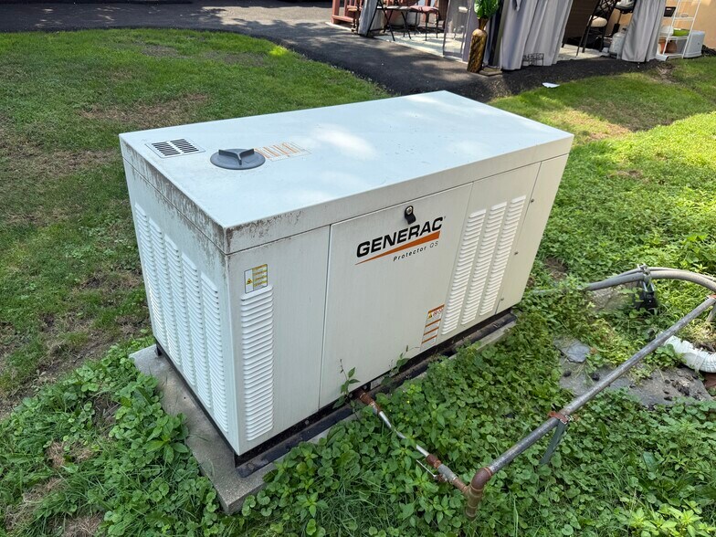 More Photos Of 57-59 Sharp St, Haverstraw Office For Sale