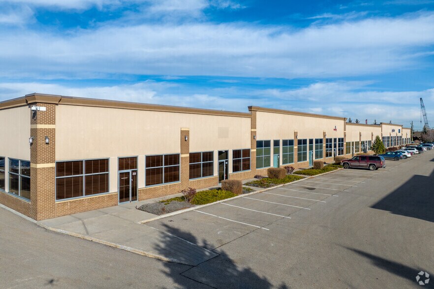 More Photos Of 11651 40th St SE, Calgary Warehouse For Lease