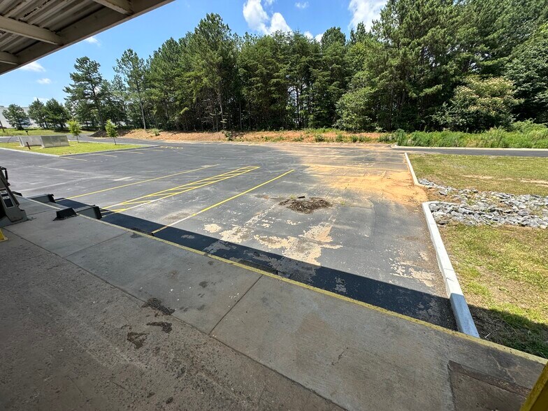More Photos Of 119 Metrolina Dr, Shelby Manufacturing For Sale