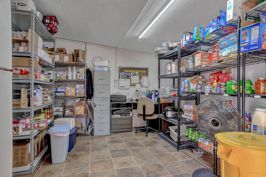 More Photos Of 117 S Franklin St, Colbert Restaurant For Sale