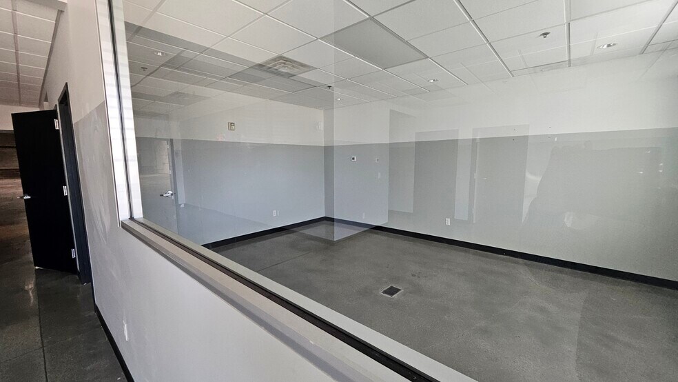 More Photos Of 230 Cutler Dr, North Salt Lake Warehouse For Lease