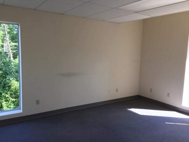 More Photos Of 600 S Holmes Ave, Saint Louis Office For Sale