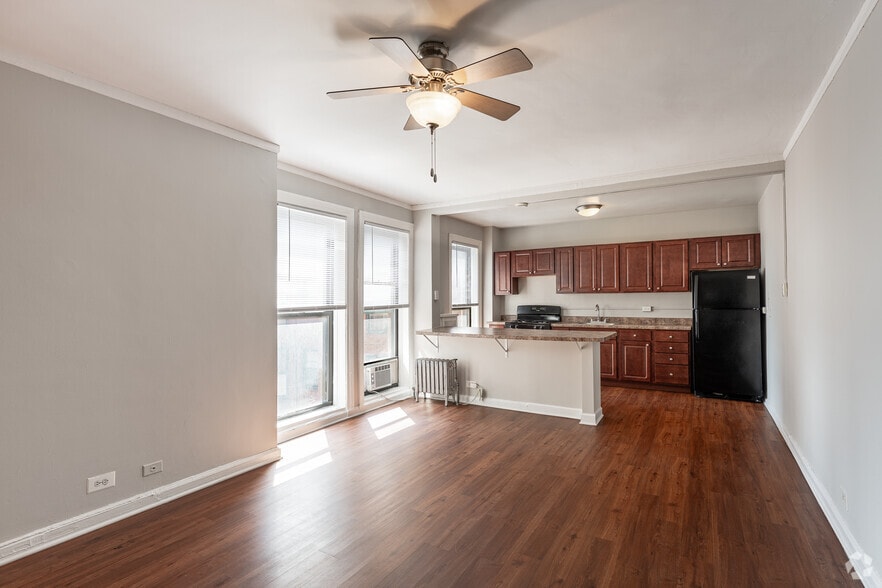 More Photos Of 5240 N Sheridan Rd, Chicago Apartments For Lease