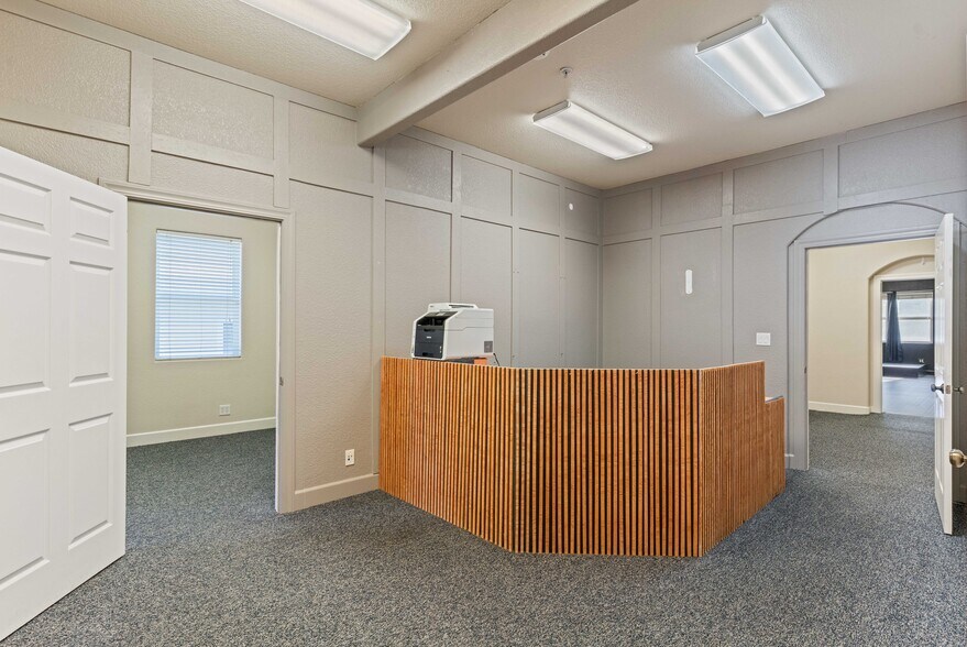 More Photos Of 578 E St, Lincoln Office Residential For Sale