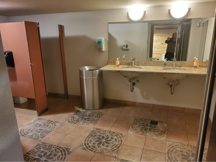 More Photos Of 2300 River Rd, River Grove Freestanding For Sale