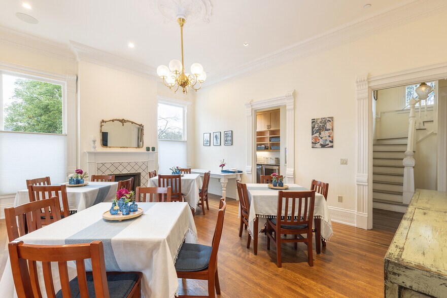 More Photos Of 423 Seminary St, Napa Specialty For Sale