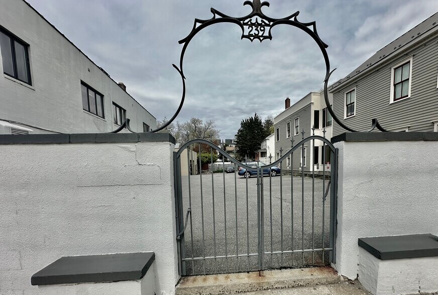 More Photos Of 239 Mill St, Greenwich Office For Lease