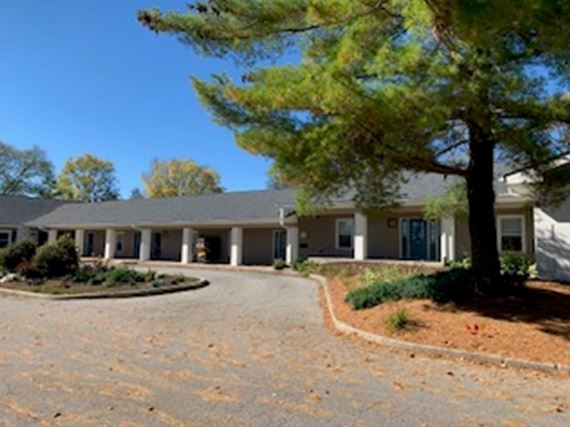 More Photos Of 1555 W Oak St, Zionsville Office For Lease