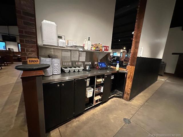 More Photos Of 207 Commerce Dr, Wewoka Restaurant For Sale