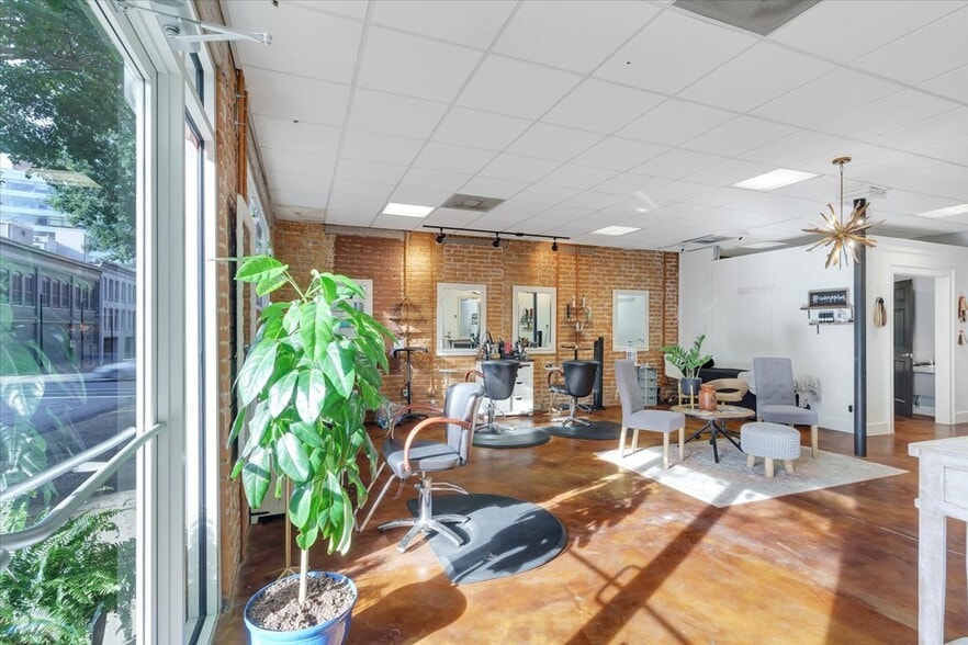 More Photos Of 205 N Laurens St, Greenville Loft Creative Space For Lease