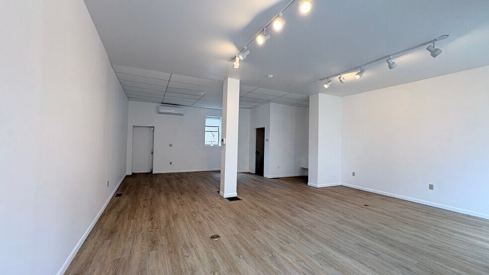 More Photos Of 203 Warren St, Hudson Storefront Retail Office For Lease