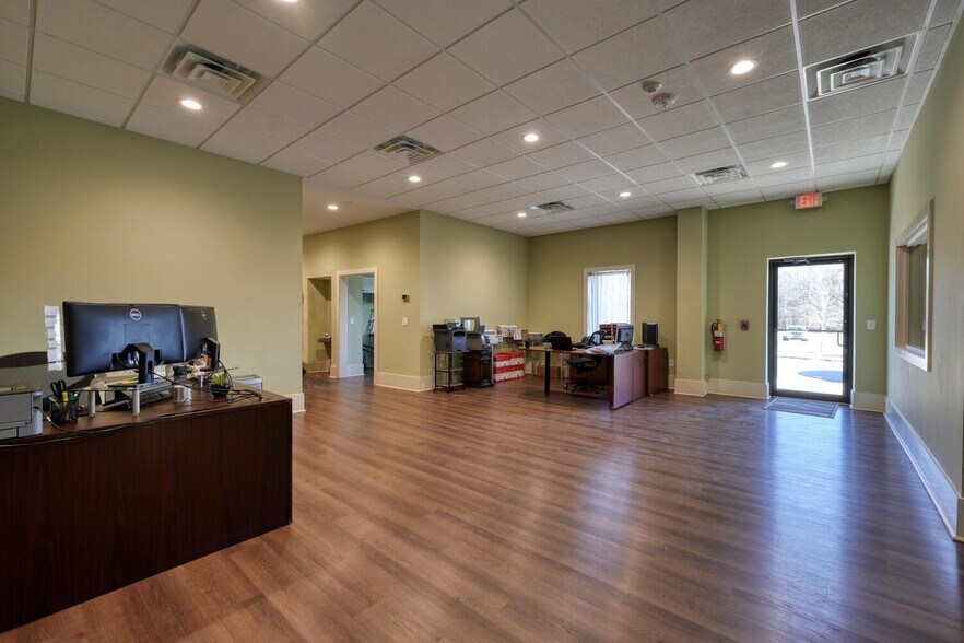 More Photos Of 3663 Southland Dr, Flowery Branch Warehouse For Sale