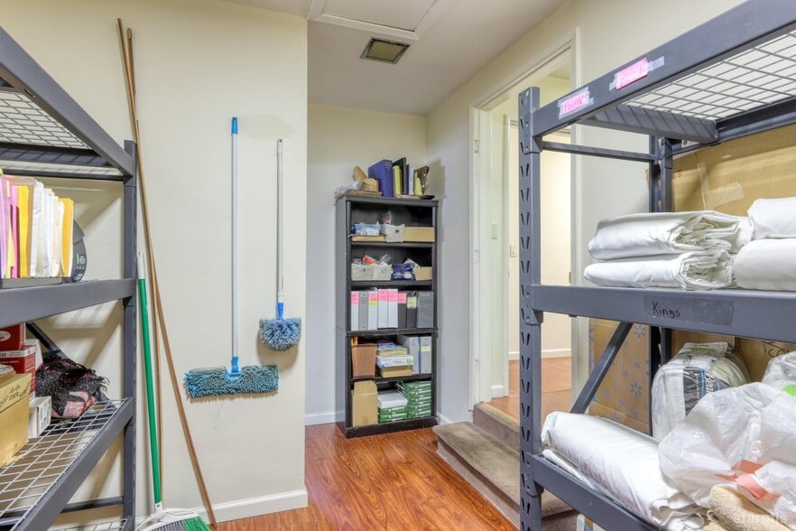 More Photos Of 3816 Pioneer Trl, South Lake Tahoe Office For Sale