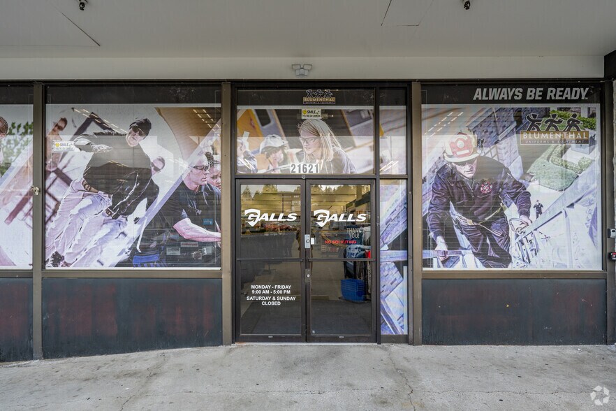 More Photos Of 21615-21621 Pacific Hwy S, Des Moines Freestanding For Sale