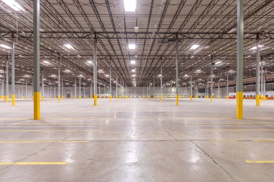 More Photos Of 1 Parker Way, Mount Pocono Distribution For Lease