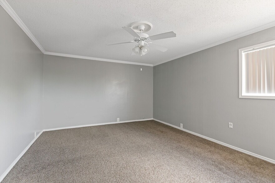 More Photos Of 3015 Greenridge Dr, Houston Apartments For Sale