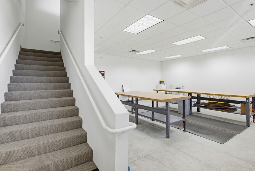 More Photos Of 1568 Lancaster Point Way, San Diego Flex For Sale