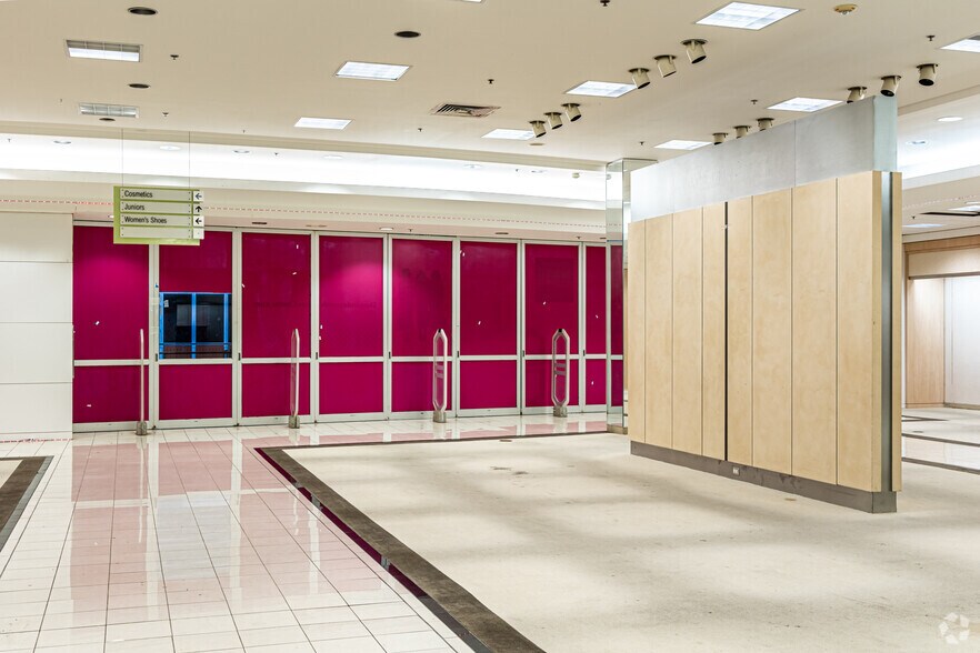 More Photos Of 18813 E 39th St, Independence Unknown For Lease