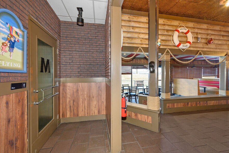More Photos Of 11340 Princeton Pike, Cincinnati Restaurant For Lease