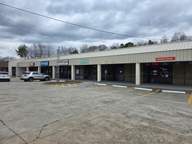More Photos Of 8743-8779 Dunwoody Pl, Atlanta Unknown For Lease