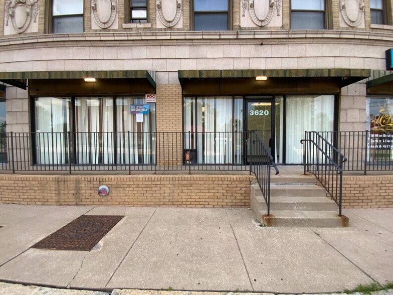 More Photos Of 3640 Natural Bridge Ave, Saint Louis Apartments For Lease