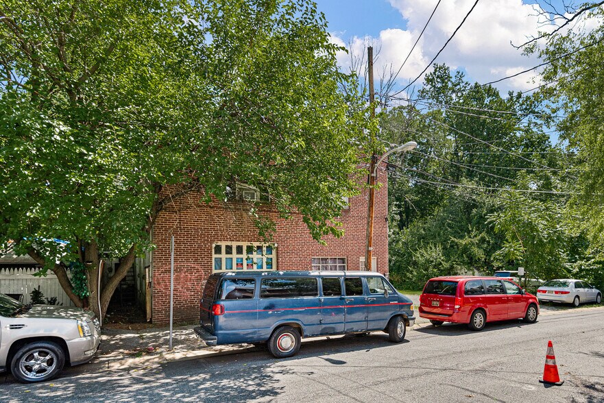 More Photos Of 9 E 44th St, Wilmington Office Residential For Sale
