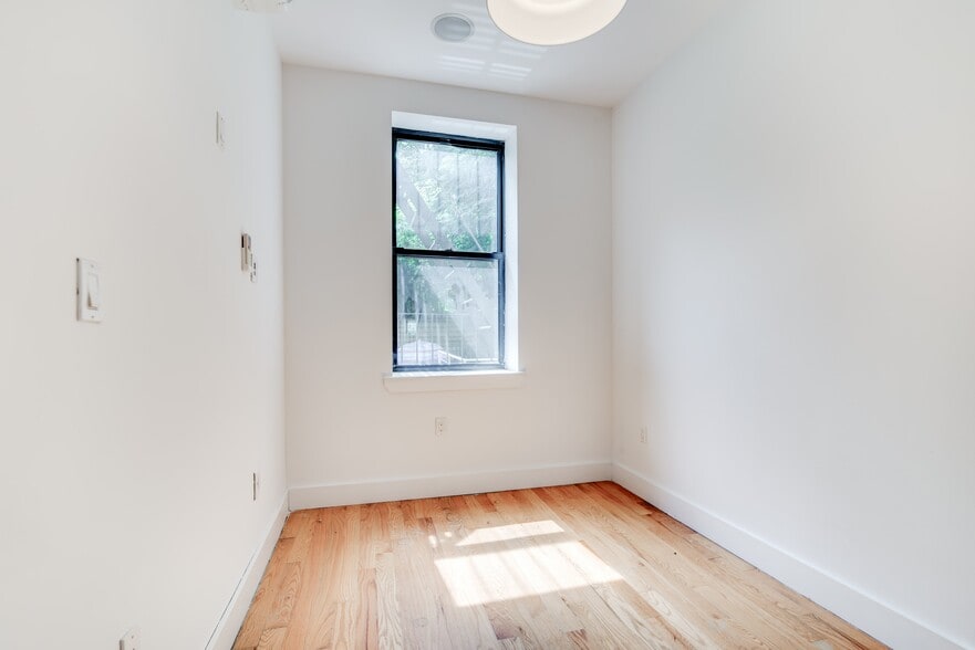 More Photos Of 230 Schaefer St, Brooklyn Apartments For Sale