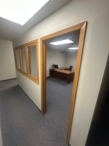 More Photos Of 3505 N 48th St, Lincoln Light Distribution For Lease