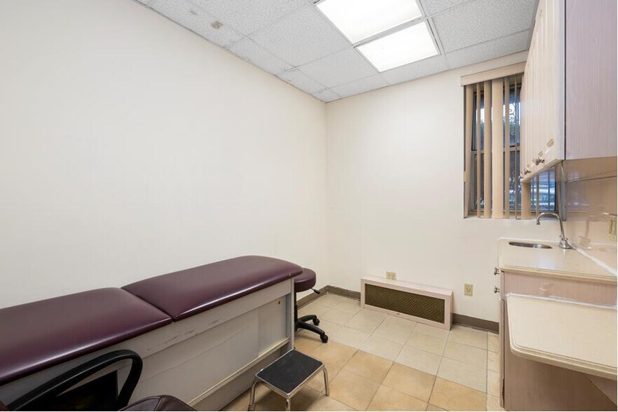 More Photos Of 1502 Voorhies Ave, Brooklyn Apartments For Lease