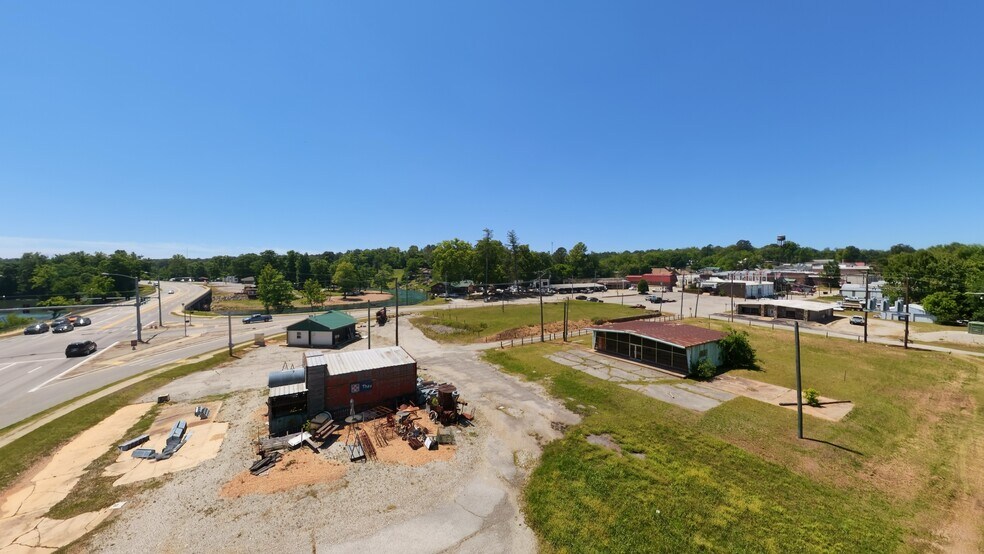 More Photos Of 15 Main St, Mammoth Spring Service Station For Sale