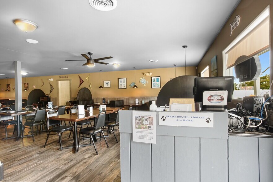 More Photos Of 2633 Holden Beach Rd SW, Holden Beach Restaurant For Sale