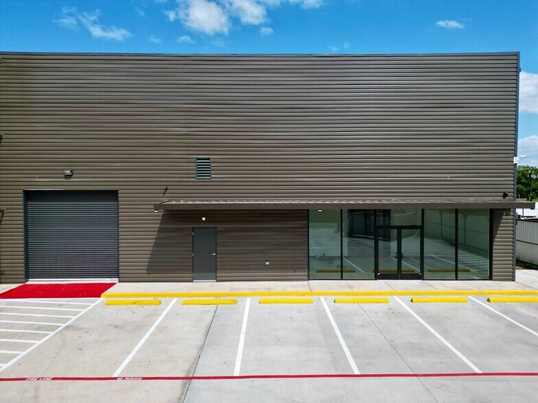 More Photos Of 11907 Bedford St, Houston Warehouse For Lease