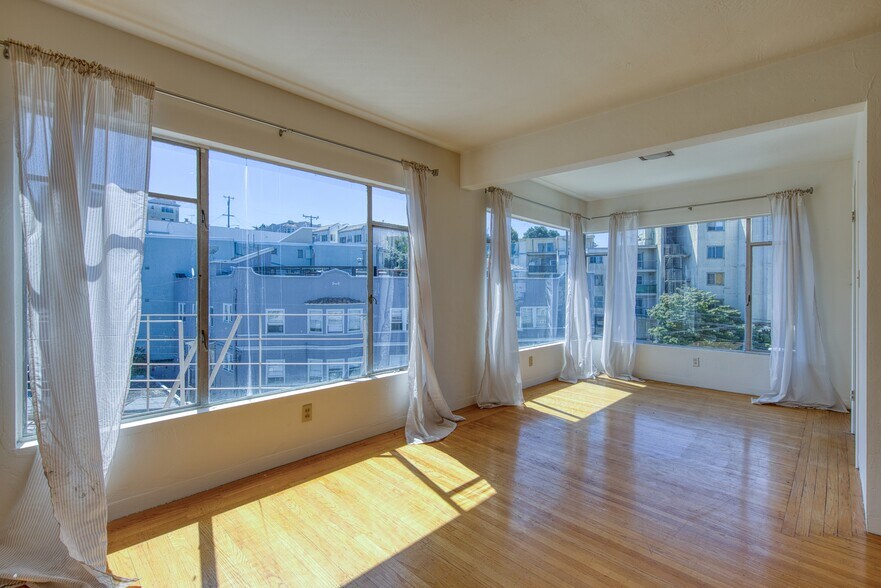 More Photos Of 410 Merritt Ave, Oakland Apartments For Sale