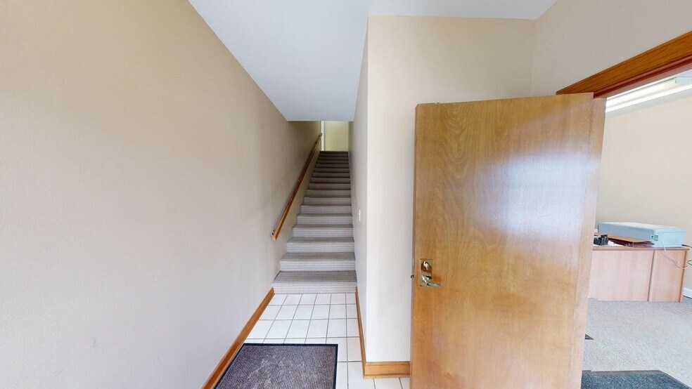 More Photos Of 334 E Colfax St, Palatine Loft Creative Space For Sale