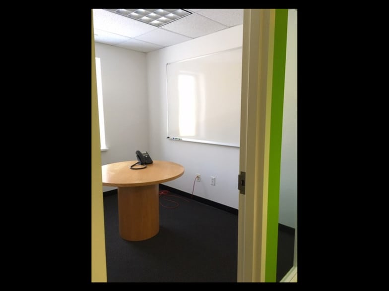 More Photos Of 7 Research Dr, Woodbridge Office For Sale