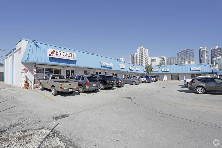 More Photos Of 441-455 SW 8th St, Miami Storefront Retail Office For Sale