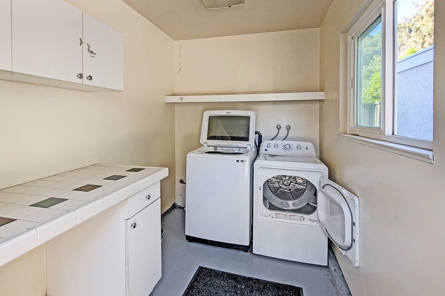 More Photos Of 955 Vermont St, San Jose Apartments For Sale