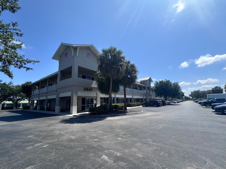 More Photos Of 3845 Beck Blvd, Naples Office Residential For Lease