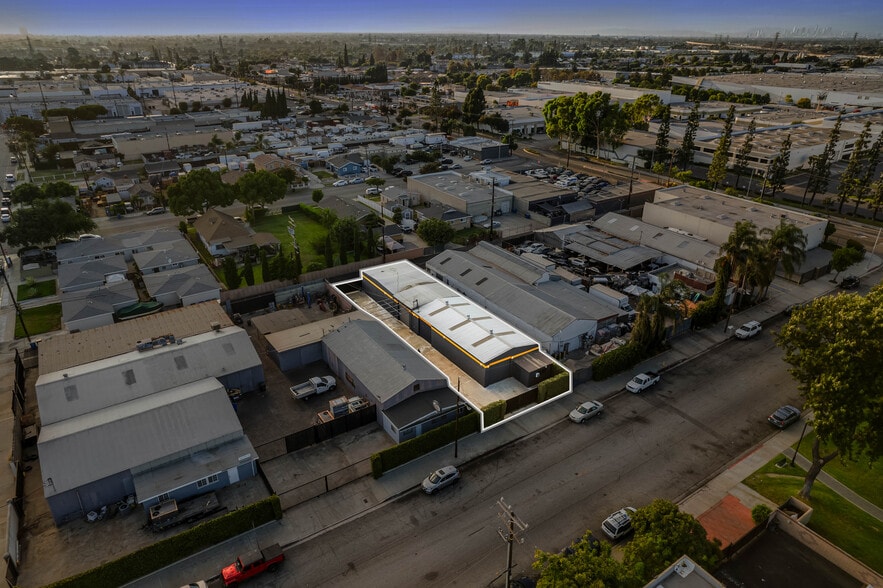 More Photos Of 15131 Illinois Ave, Paramount Warehouse For Sale